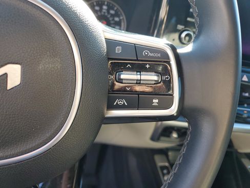Certified 2023 Kia Sorento EX image 28