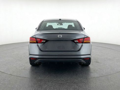 Used 2025 Nissan Altima 2.5 SV FWD image 7