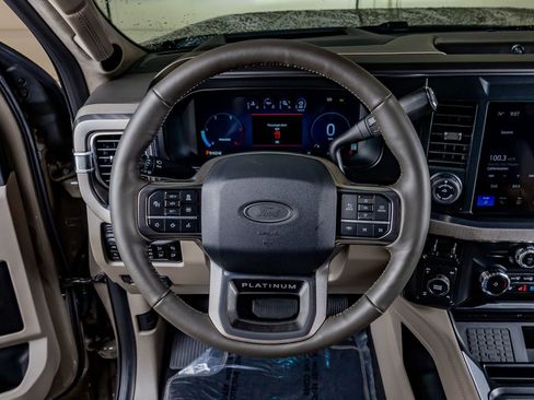 Used 2026 Ford F250 Platinum AWD/4WD image 19
