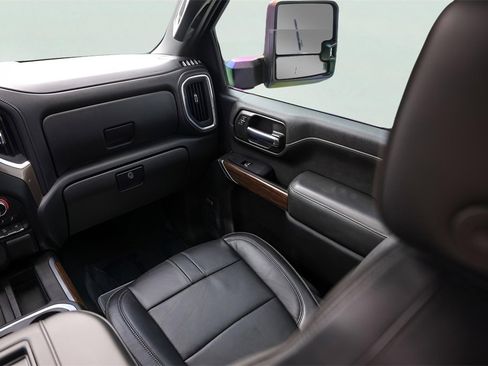 Used 2022 Chevrolet Silverado 3500 High Country w/ Z71 Off-Road Package image 32