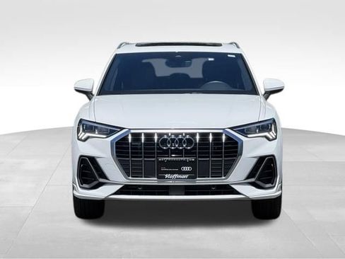 Certified 2025 Audi Q3 2.0T Premium w/ Convenience Package AWD/4WD image 2