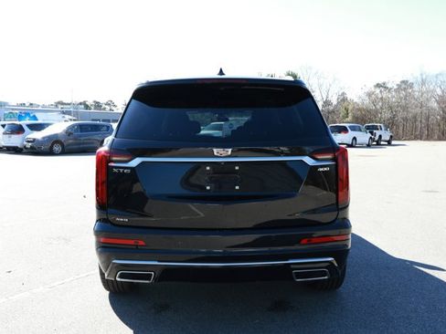 Used 2021 Cadillac XT6 Premium Luxury image 7