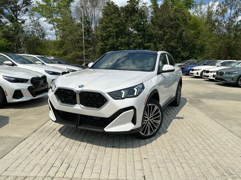 New 2026 BMW X2 xDrive28i w/ Technology Package image 1