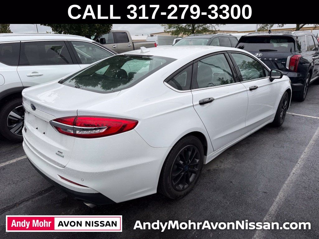 Used 2020 Ford Fusion SE FWD image 5