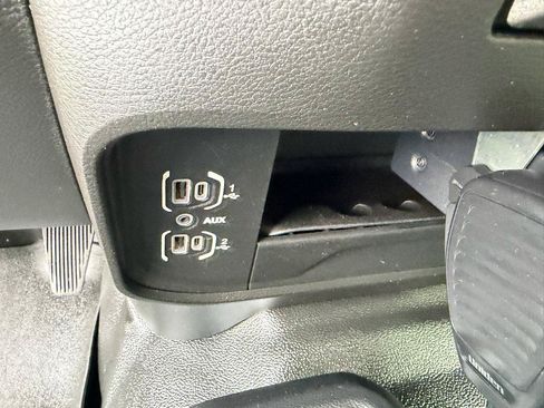 Used 2019 RAM 3500 Tradesman w/ Chrome Appearance Group AWD/4WD image 25