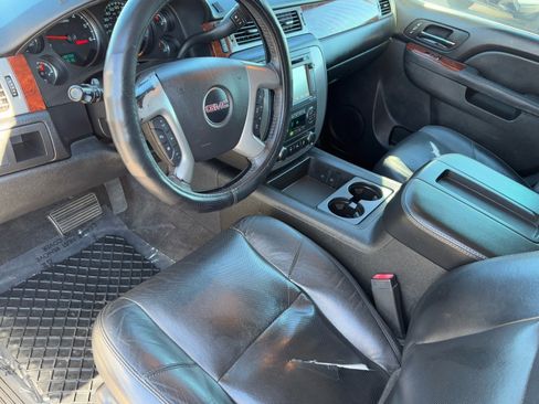 Used 2014 GMC Yukon SLT image 18