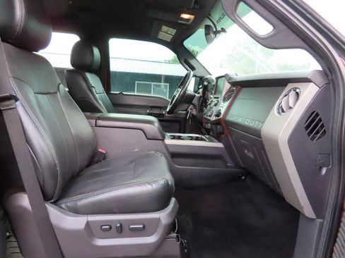 Used 2016 Ford F250 Lariat w/ Lariat Interior Package image 45