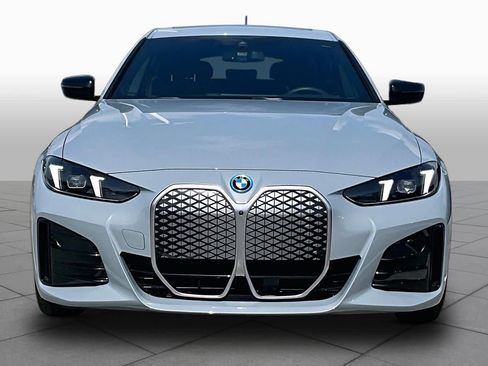 Used 2025 BMW i4 eDrive40 RWD image 3