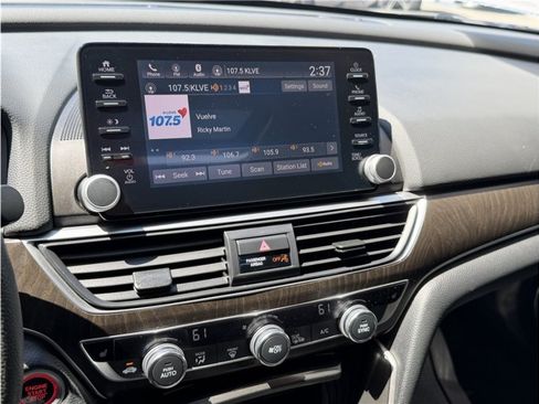 Used 2018 Honda Accord EX image 43