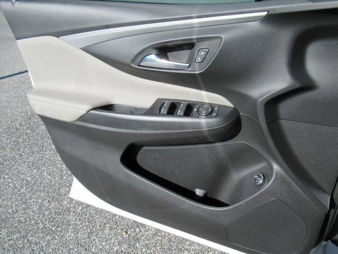 Used 2024 Buick Envista Avenir image 26