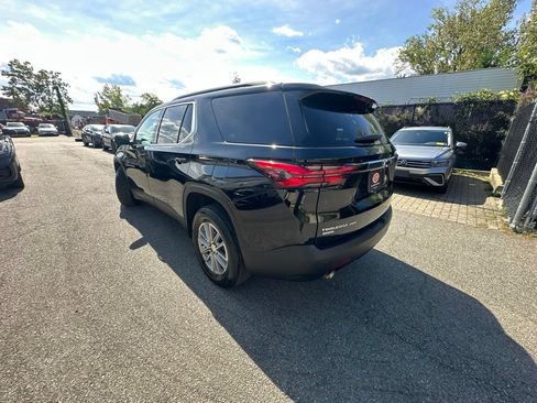 Used 2024 Chevrolet Traverse LT w/ LPO, Cargo Package AWD/4WD image 3