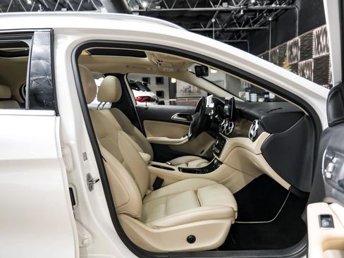 Used 2019 Mercedes-Benz GLA 250 image 30