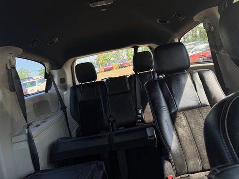 Used 2018 Dodge Grand Caravan SXT FWD image 26