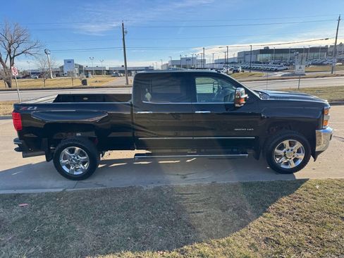 Used 2019 Chevrolet Silverado 2500 LTZ w/ Duramax Plus Package image 6