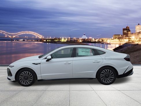 New 2026 Hyundai Sonata Limited image 2