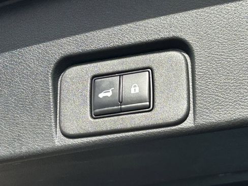 Certified 2023 Nissan Rogue Platinum w/ Platinum Premium Package image 14