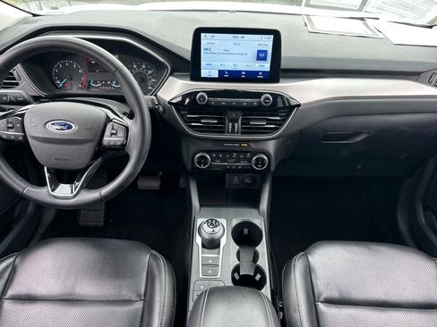 Used 2022 Ford Escape SEL FWD image 12