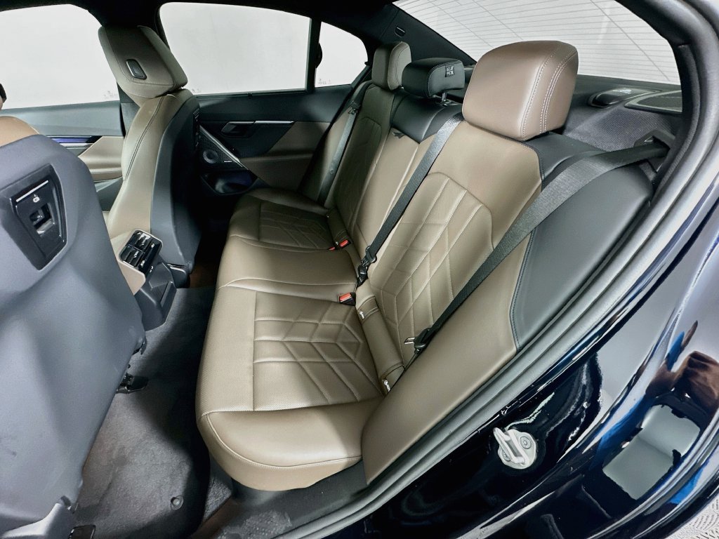 Certified 2024 BMW i5 eDrive40i w/ Executive Package RWD image 24