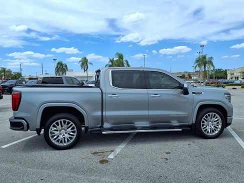 Used 2024 GMC Sierra 1500 Denali w/ Technology Package AWD/4WD image 8