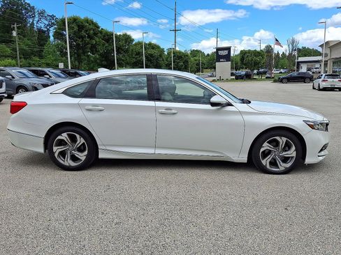 Used 2018 Honda Accord EX-L image 26