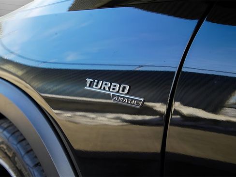 Used 2021 Mercedes-Benz GLB 35 AMG 4MATIC w/ Multimedia Package image 11