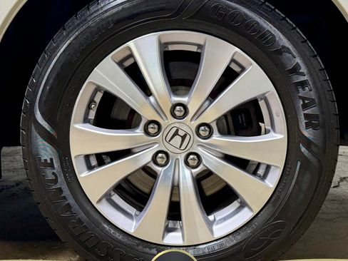 Used 2017 Honda Odyssey EX-L image 5