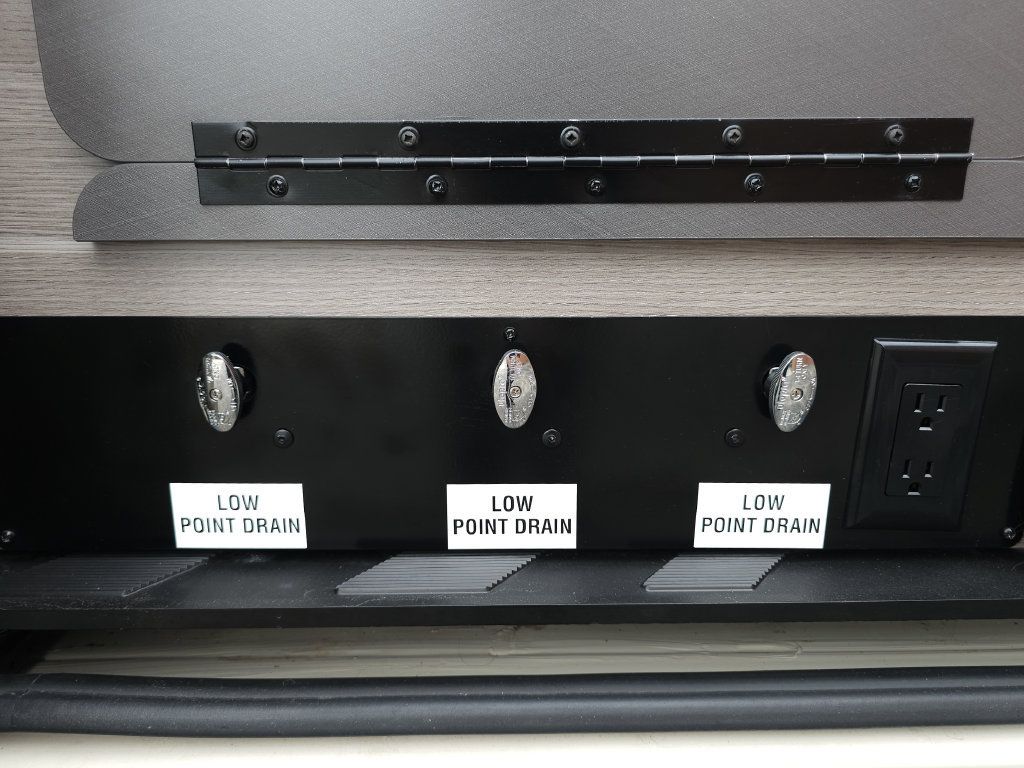 Used 2023 Mercedes-Benz Sprinter 2500 image 39