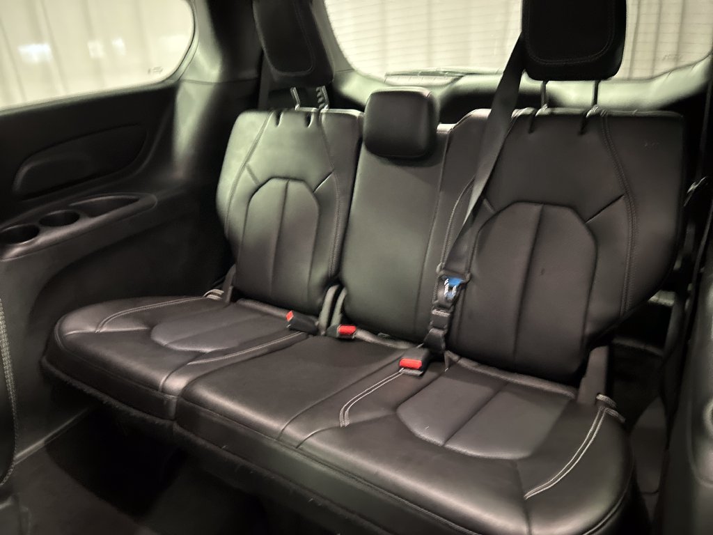 Used 2026 Chrysler Pacifica Select FWD image 24