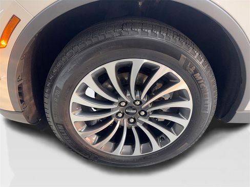 Used 2022 Lincoln Aviator Reserve w/ Equipment Group 201A image 90