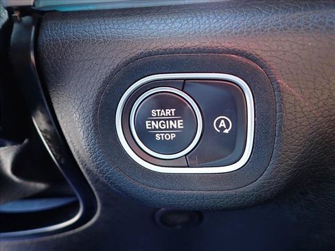 Used 2020 Mercedes-Benz GLE 350 4MATIC image 23
