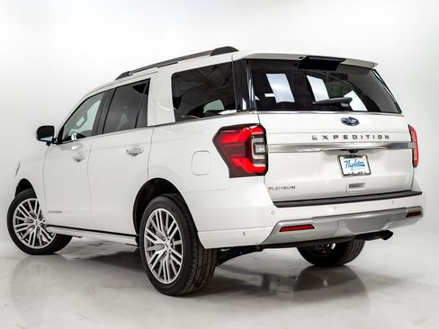 Used 2024 Ford Expedition Platinum AWD/4WD image 33