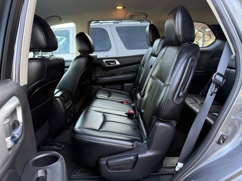Used 2015 Nissan Pathfinder SL w/ SL Tech Package image 29