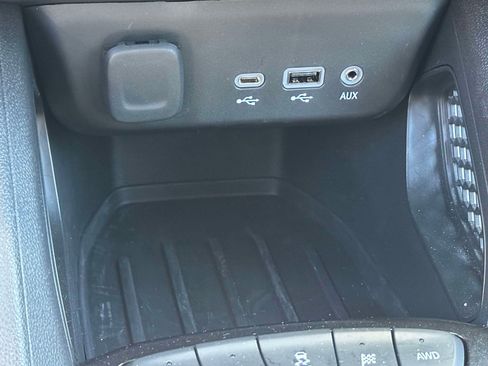 Used 2023 Chevrolet TrailBlazer RS w/ Convenience Package AWD/4WD image 31