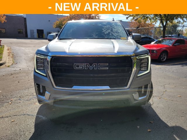Used 2023 GMC Yukon SLE AWD/4WD image 8