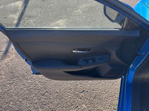 Used 2025 Nissan Sentra SV image 18