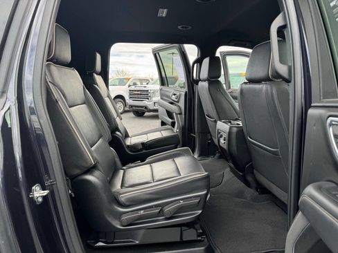 Used 2023 Chevrolet Suburban Premier image 38