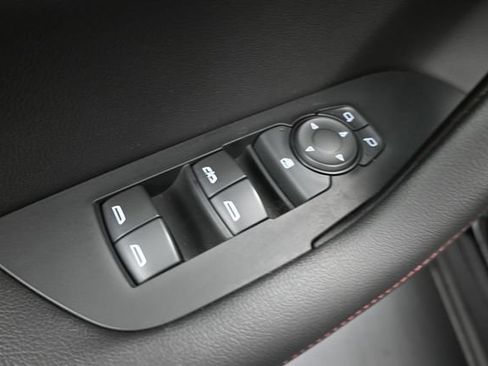 Used 2020 Chevrolet Blazer RS FWD image 13