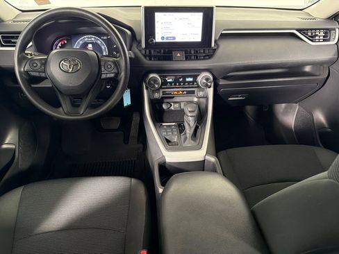 Used 2023 Toyota RAV4 LE image 22