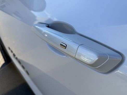 Used 2025 Chevrolet Equinox ACTIV w/ Safety and Technology Package image 30