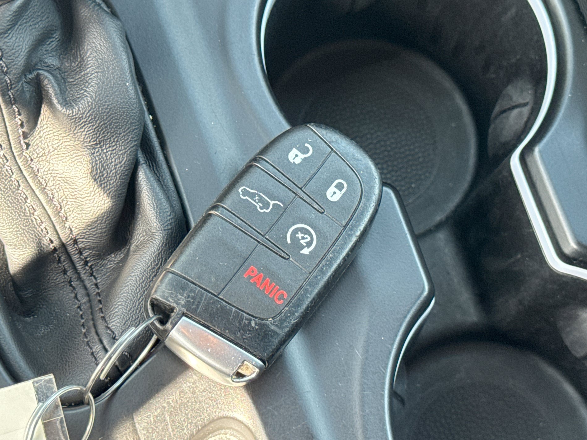 Used 2024 Dodge Durango GT RWD image 30