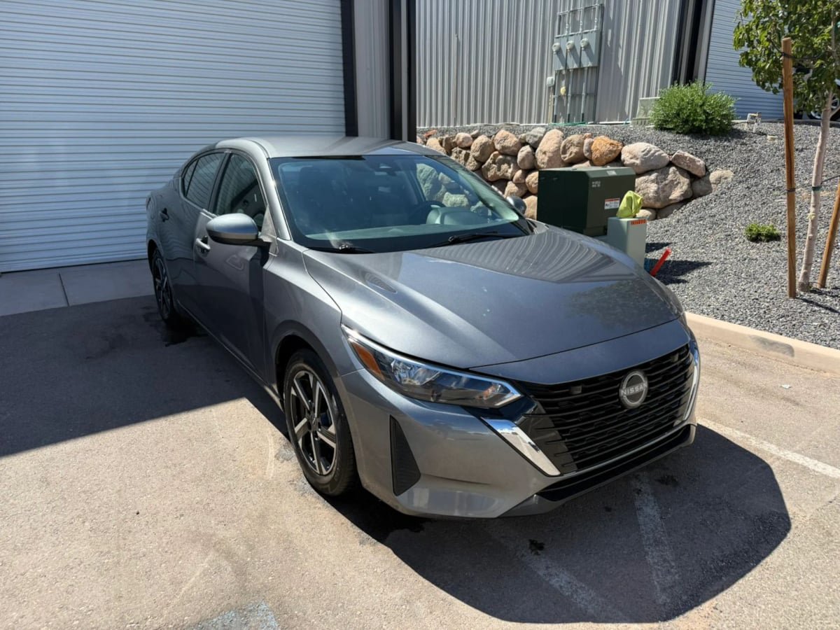 Used 2024 Nissan Sentra SV FWD image 13