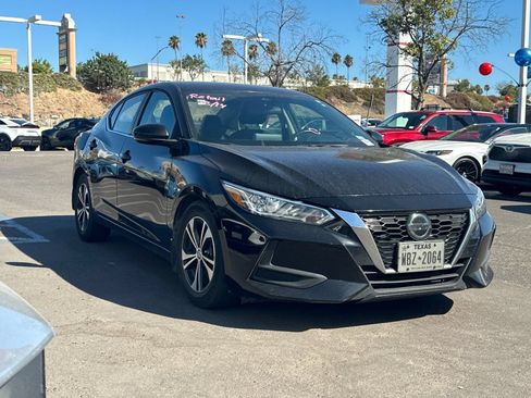 Used 2020 Nissan Sentra SV FWD image 2