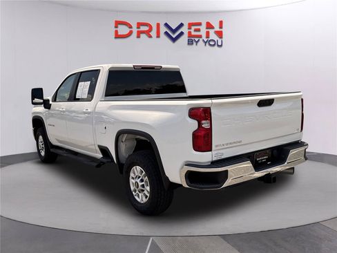 Used 2025 Chevrolet Silverado 2500 LT w/ Convenience Package AWD/4WD image 6