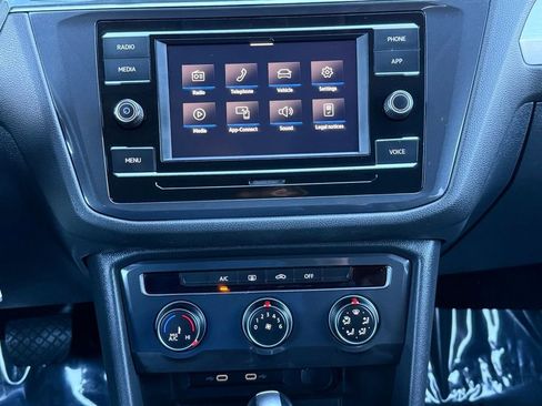 Used 2021 Volkswagen Tiguan S image 36