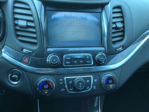 Used 2018 Chevrolet Impala LT FWD image 16