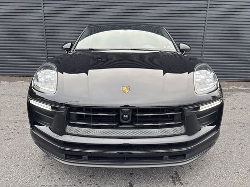 Certified 2024 Porsche Macan image 8