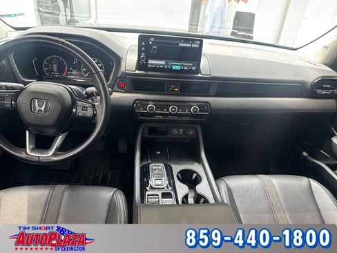 Used 2025 Honda Pilot Touring image 18