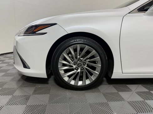 Used 2020 Lexus ES 350 Ultra Luxury w/ Accessory Package 2 image 13
