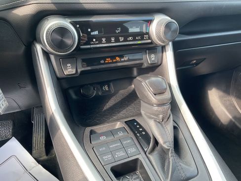 Used 2024 Toyota RAV4 LE image 27