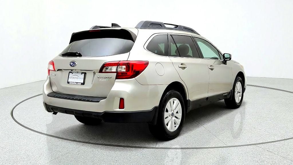 Used 2016 Subaru Outback 2.5i Premium AWD/4WD image 5